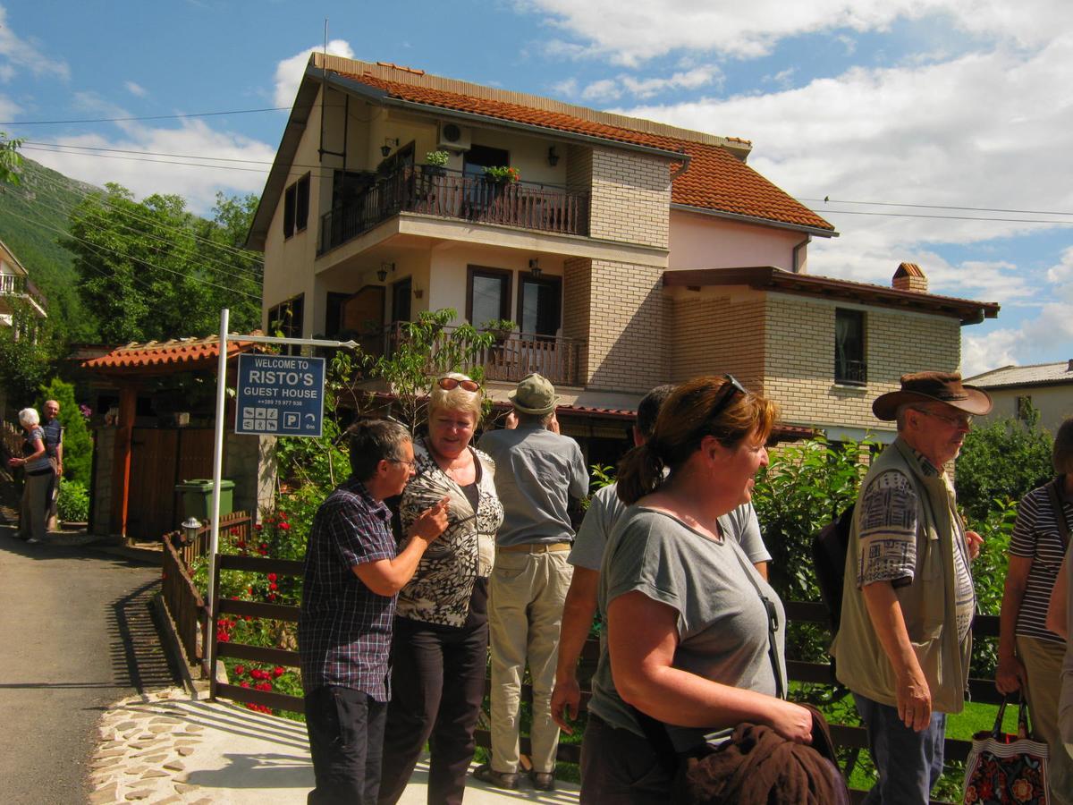 Risto'S Guest House Elshani Exterior foto